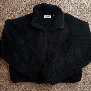 Aritizia’s Sunday Best Black Fuzzy Zip-Up Jacket